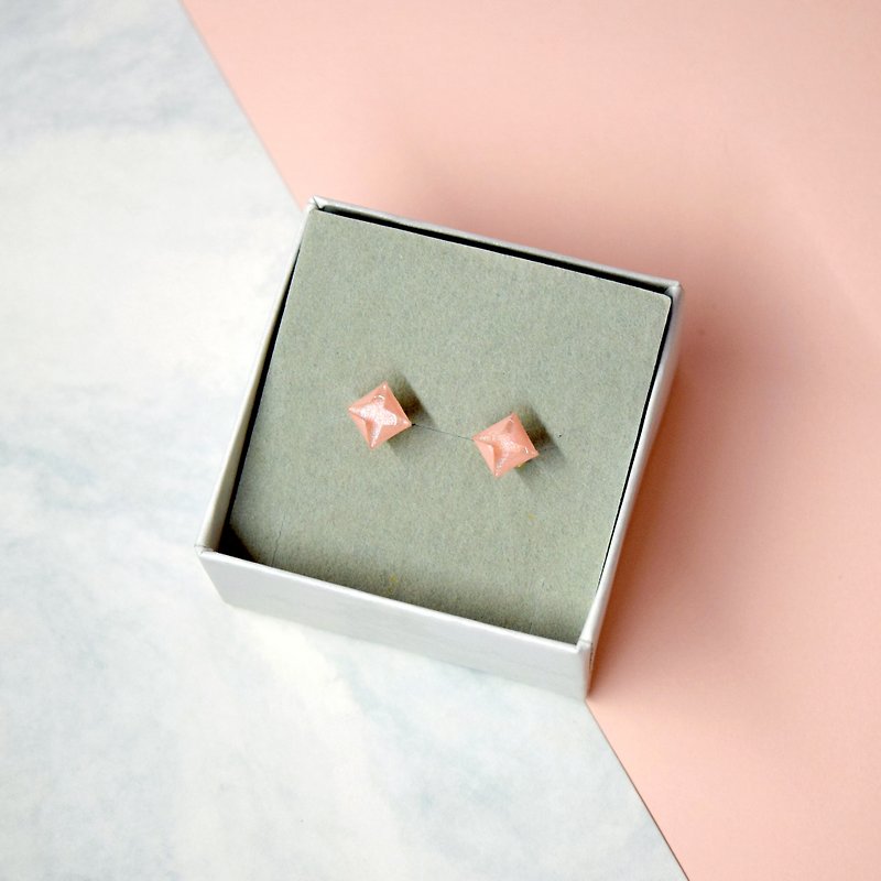 Cute little Pink Origami paper diamond Earrings - ต่างหู - กระดาษ สึชมพู