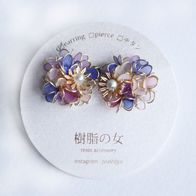 よひらの花畑耳飾り　紫 - 耳環/耳夾/耳骨夾 - 其他材質 紫色