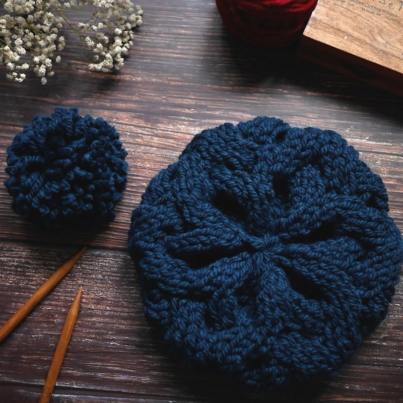 粗針麻花可拆毛球針織毛線貝蕾帽-孔雀藍 - 帽子 - 羊毛 藍色