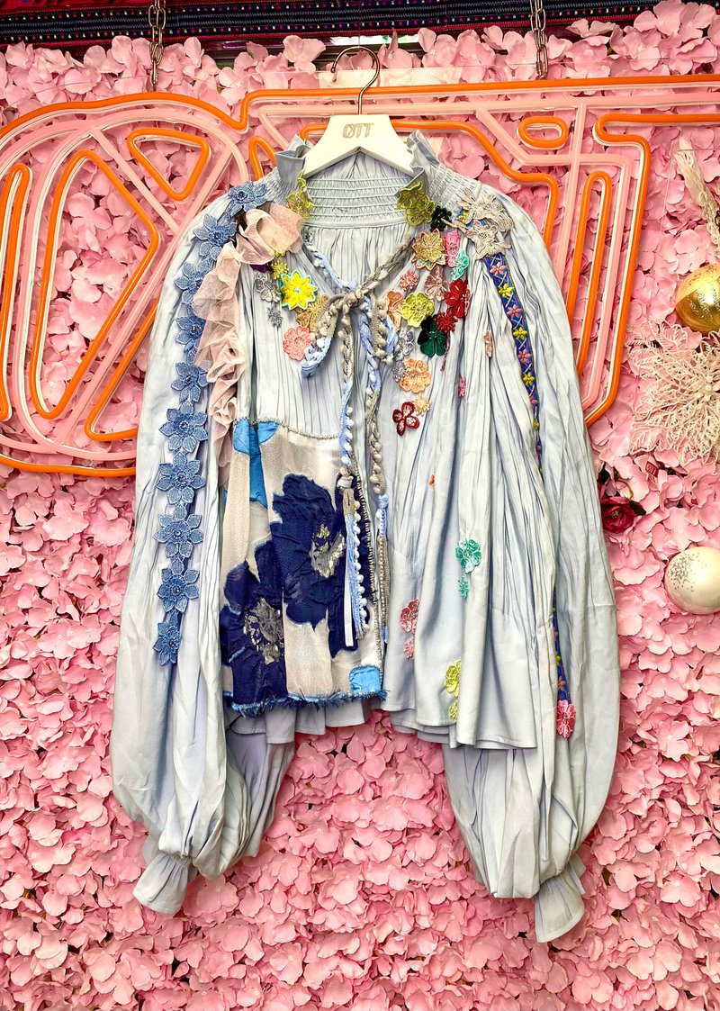OTT獨一無二•Unique淡水藍色蕾絲刺繡壓褶上衣Blouse - 女上衣/長袖上衣 - 棉．麻 藍色
