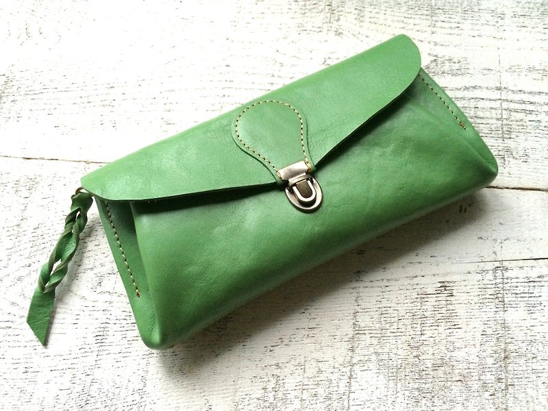 Leather wallet "series-envelope" Grasshopper - กระเป๋าสตางค์ - หนังแท้ สีเขียว