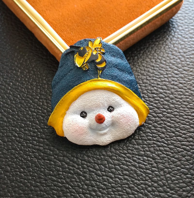 【美國西洋古董飾品】早期塑料 可愛雪人 別針  胸針 - 徽章/別針 - 其他材質 金色