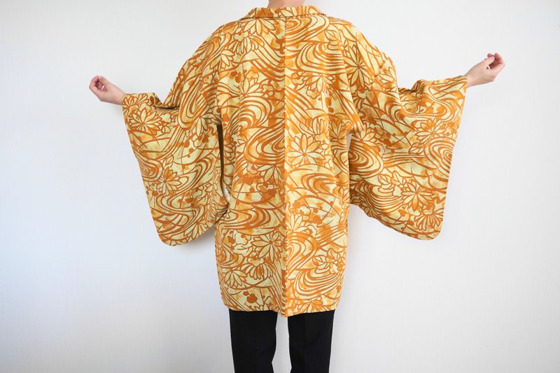 Japanese KIMONO, floral kimono, brown haori, authentic kimono - 女大衣/外套 - 絲．絹 咖啡色