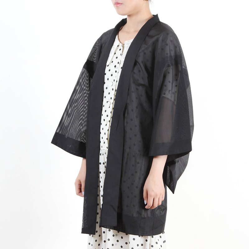 [An old egg plant] landscape thread embroidered vintage kimono feather weaving - Women's Casual & Functional Jackets - Polyester Black