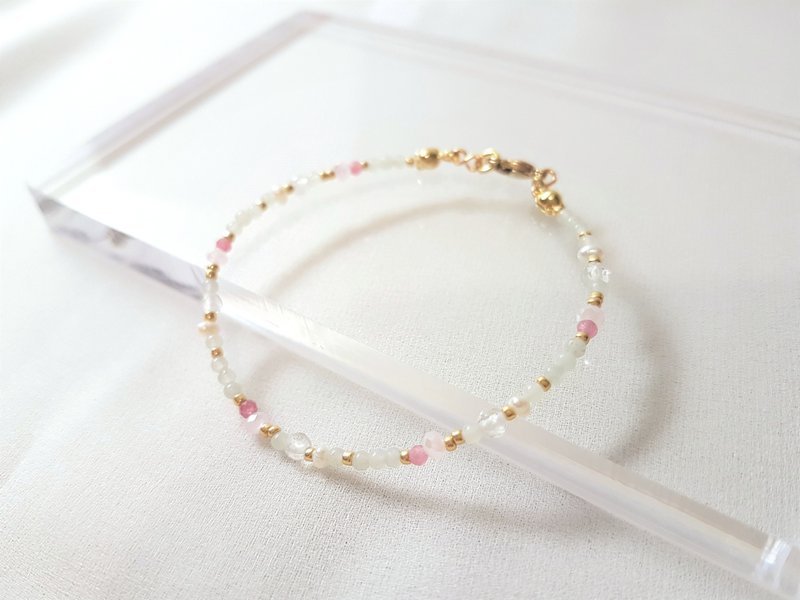 花室 ‧ 珍珠 綠東菱 粉紅碧璽 白水晶 串珠 細手環 十月誕生石 - 手鍊/手環 - 半寶石 多色