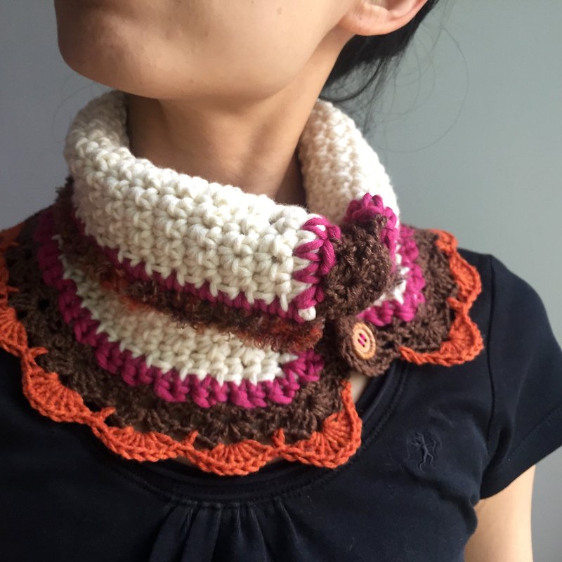 Creative cowl  |  Multi-ways hand crochet scarf  | 100% organic cotton  |  Cream - ผ้าพันคอ - ผ้าฝ้าย/ผ้าลินิน ขาว