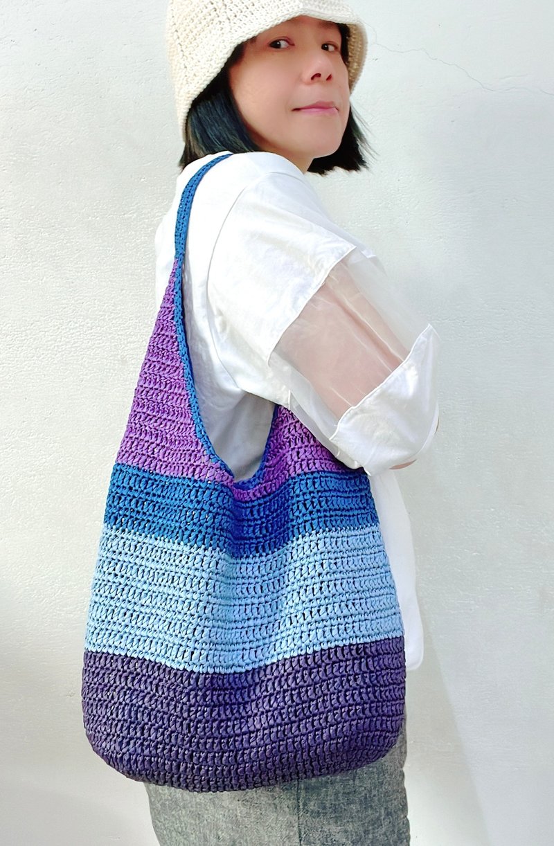 Ocean style color matching raffia handmade crochet bag - Messenger Bags & Sling Bags - Eco-Friendly Materials Purple