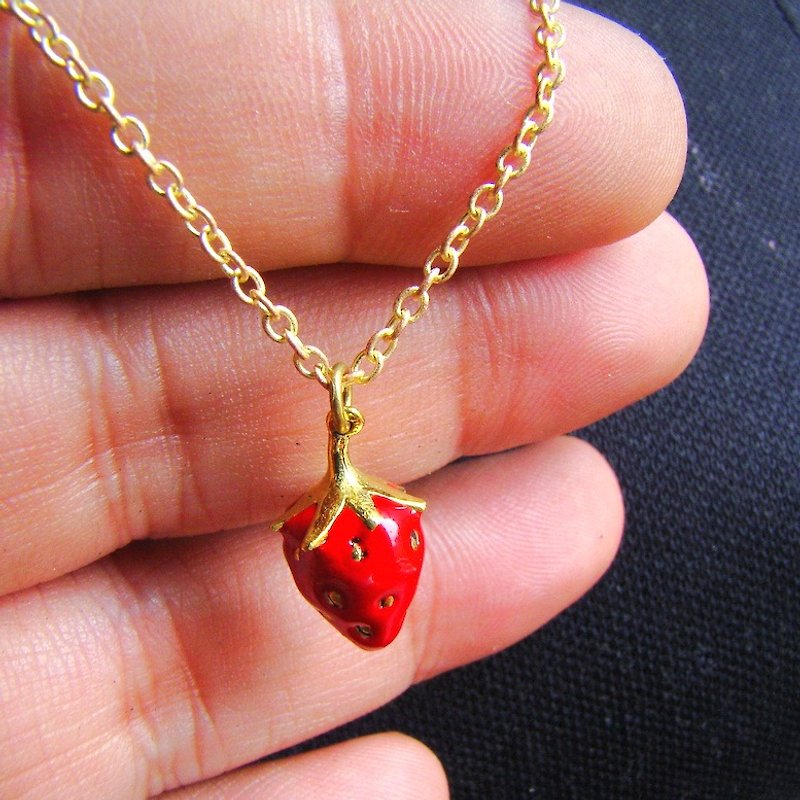 Strawberry pendant in brass and enamel color ,Rocker jewelry ,Skull jewelry,Biker jewelry - สร้อยคอ - โลหะ 
