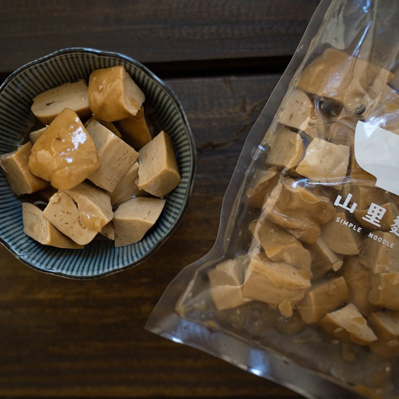 Shannei | Dried Tofu with Fool's Sauce | 200g/bag - อาหารคาวทานเล่น - อาหารสด สีนำ้ตาล