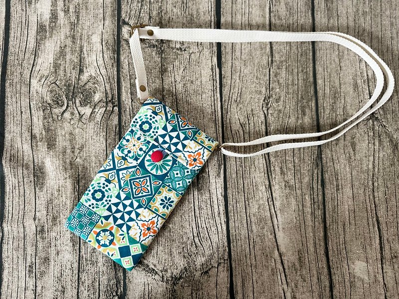 Handmade Phone case with Adjustable strap, Japanese vintage pattern - กระเป๋าแมสเซนเจอร์ - ผ้าฝ้าย/ผ้าลินิน หลากหลายสี
