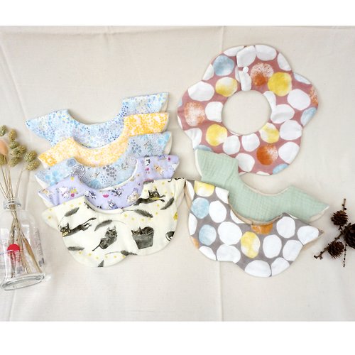 Angeline皮革帆布工作室 七層紗花朵圍兜+小手帕組-日本布