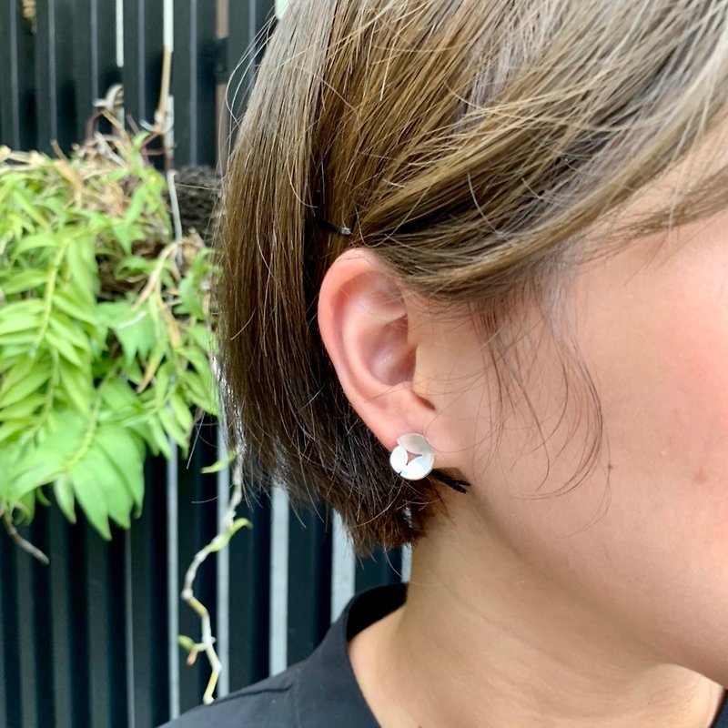 Hanbao~Handmade sterling silver flower-shaped earrings, earrings, ear needle design/handmade poem treasure series - ต่างหู - เงินแท้ 