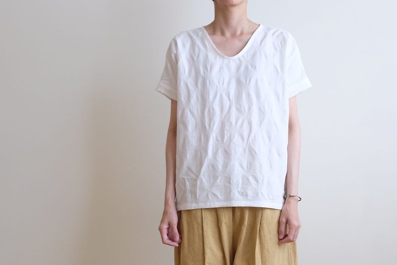 Daily hand-made suit white woven water jade small v daily short blouse linen cotton - Women's Tops - Cotton & Hemp White
