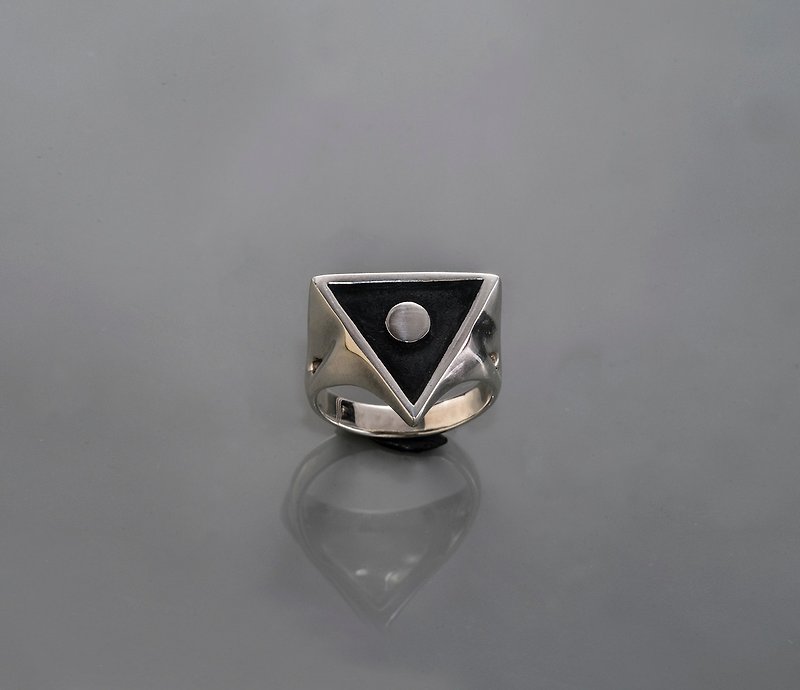 Frankness原創 | 純銀幾何三角硫化黑戒指－純銀／玫瑰金／手工／禮物／客製化 - 戒指 - 其他金屬 銀色