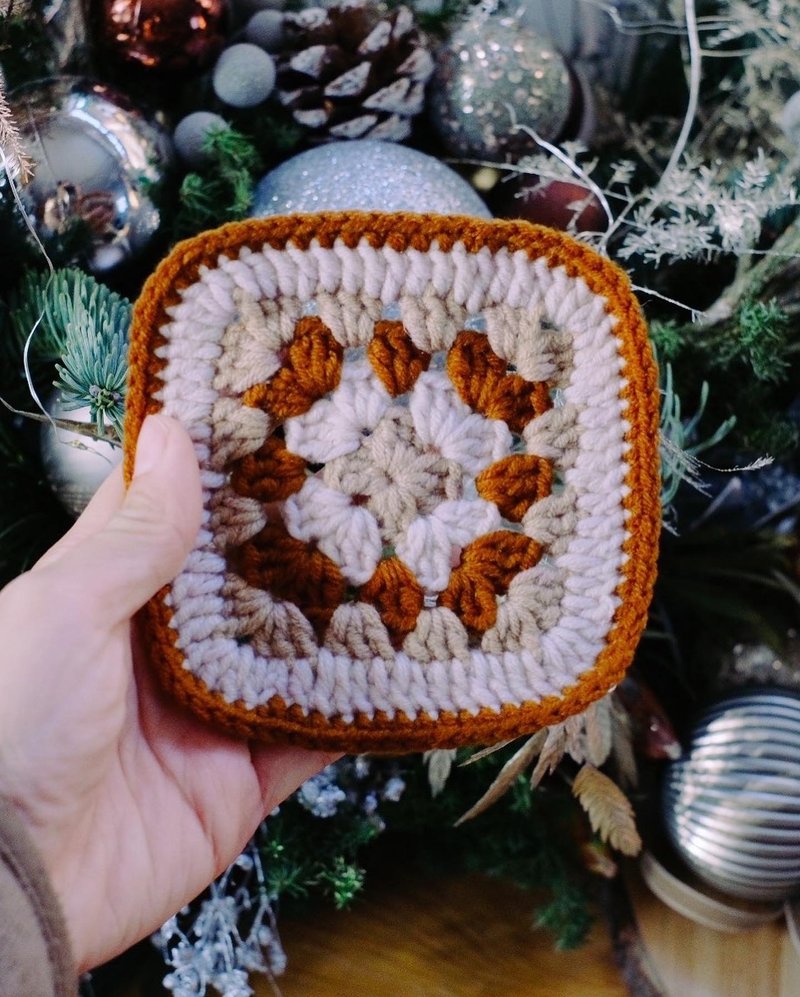 Brown mat/coaster/crystal mat/plant mat/candle mat - Candles & Candle Holders - Cotton & Hemp Brown