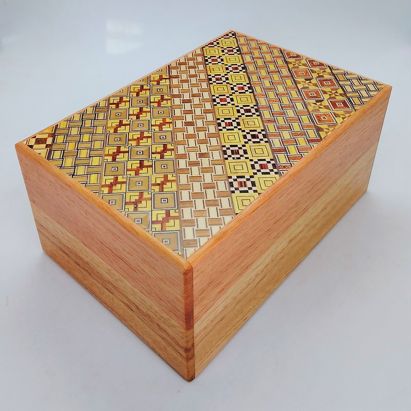 6 sun 18 steps Yosegi/Natural wood Japanese puzzle box Himitsu-bako Hakone Japan - อื่นๆ - ไม้ 