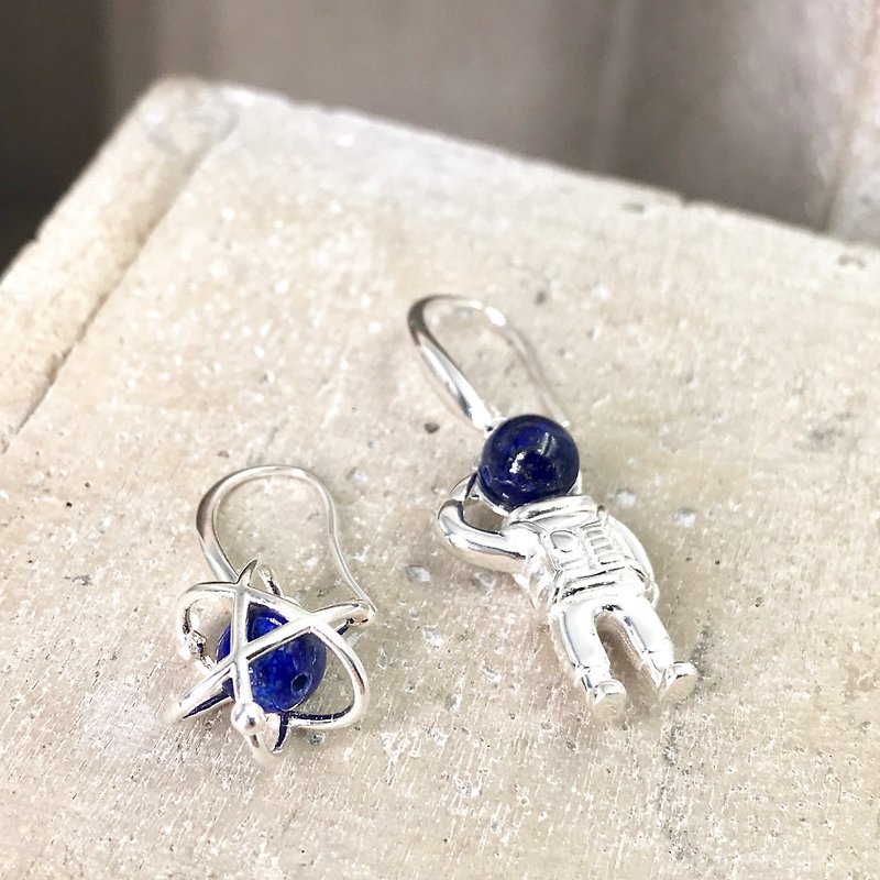 Astronaut Silver 925 & Crystal Earrings - ต่างหู - เงินแท้ สีน้ำเงิน