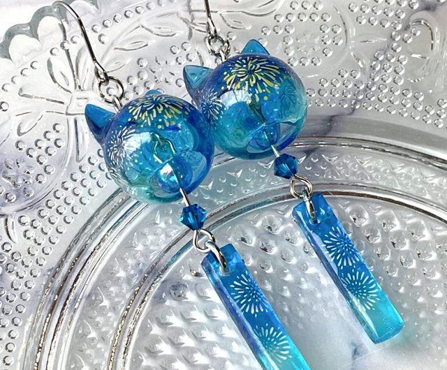 花火の猫耳風鈴 ピアス イヤリング レジン 和風 大ぶり ショップ Skrd Handmadeshop ピアス イヤリング Pinkoi