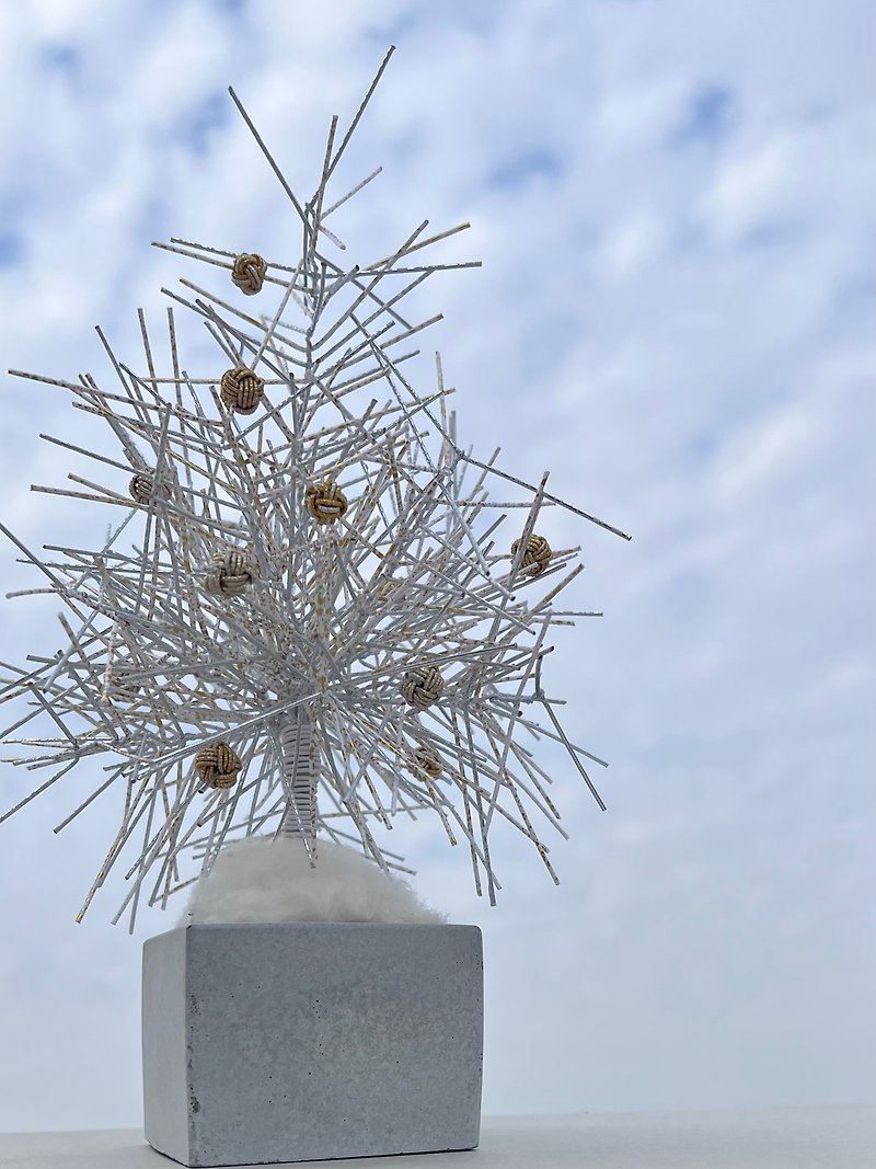 Mizuhiki Season Silver White Snow Christmas Tree - ของวางตกแต่ง - วัสดุอื่นๆ ขาว