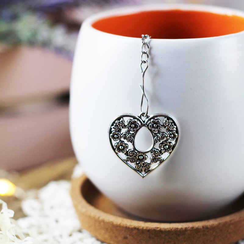 Valentines day tea ball infuser for herbal tea, Tea infuser charm heart - 茶壺/茶杯/茶具 - 不鏽鋼 銀色
