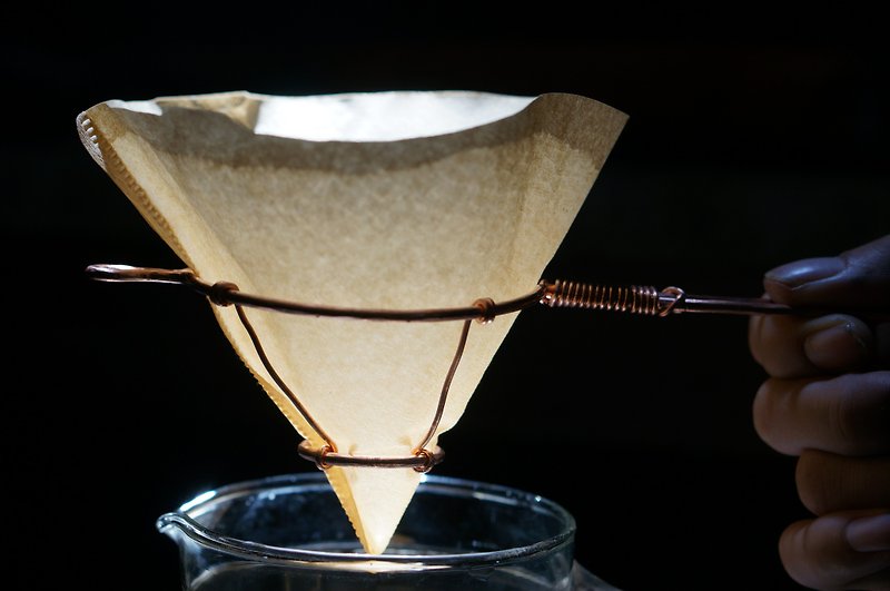 Handmade copper filter holder hand coffee holder - เครื่องทำกาแฟ - ทองแดงทองเหลือง สีนำ้ตาล