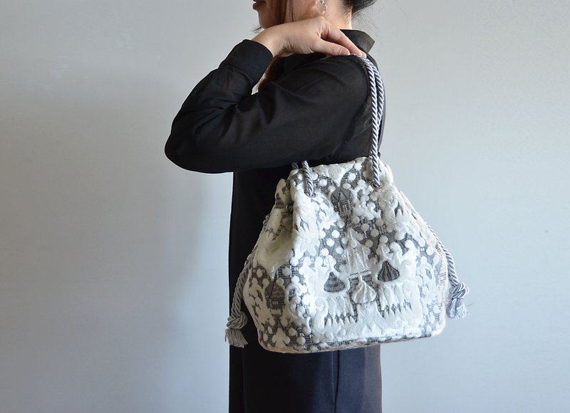 New limited edition Silver white 2way Mosque Marine bag in white Christmas colors Great as a gift or reward - Handbags & Totes - Cotton & Hemp White