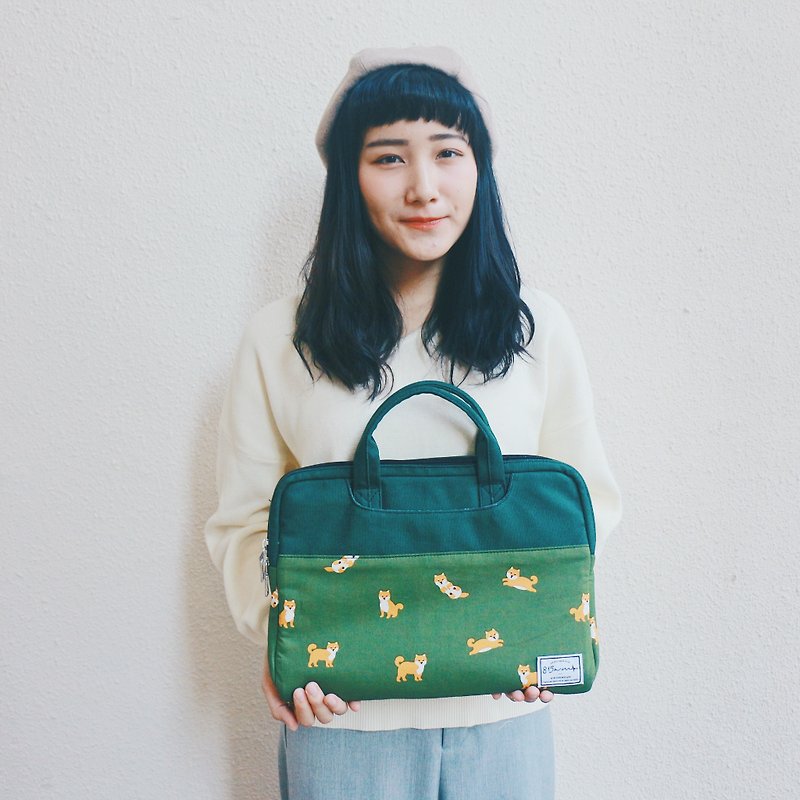 Green Shiba Inu-color-coded fabric laptop bag (13-14 inches) / 815a.m - กระเป๋าแล็ปท็อป - ผ้าฝ้าย/ผ้าลินิน ขาว