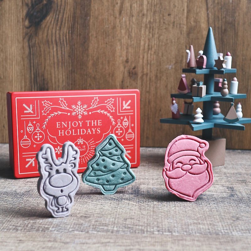 【Christmas gift box】Christmas tin box biscuit shape handmade soap - Soap - Concentrate & Extracts Multicolor