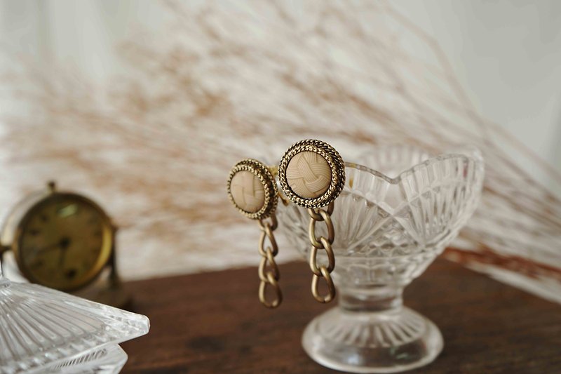 Handmade-Antique Button Remanufactured-Bronze Gold Braided Antique Button Earring Single - ต่างหู - พลาสติก สีทอง