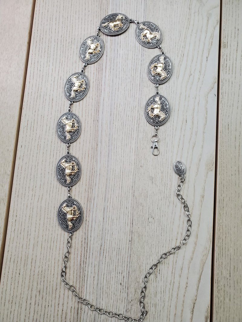 有禮貌穿搭 古著 戰馬鑲嵌 金銀配色 腰鏈 - 皮帶/腰帶 - 其他金屬 銀色