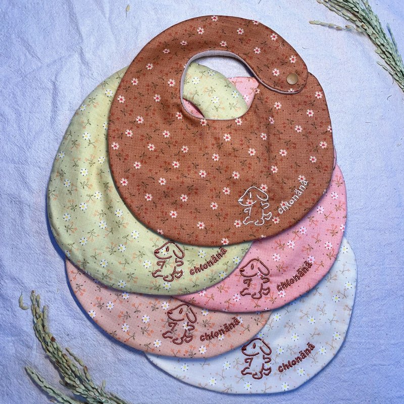 刺繡手作雙面圍兜_大樹花毯 - 圍兜/口水巾 - 棉．麻 咖啡色
