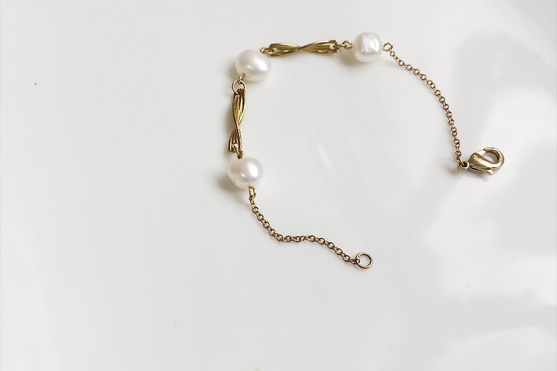 Brass pearl bracelet geometric modeling - Bracelets - Gemstone Gold