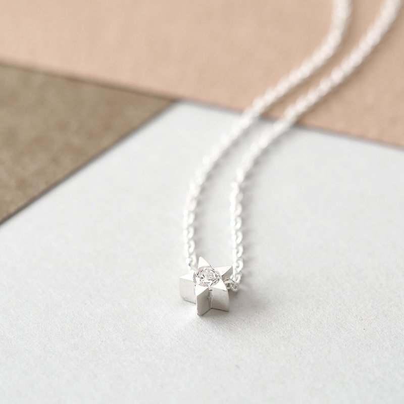 White Tiny Star Necklace Silver 925 - สร้อยคอ - โลหะ สีเงิน