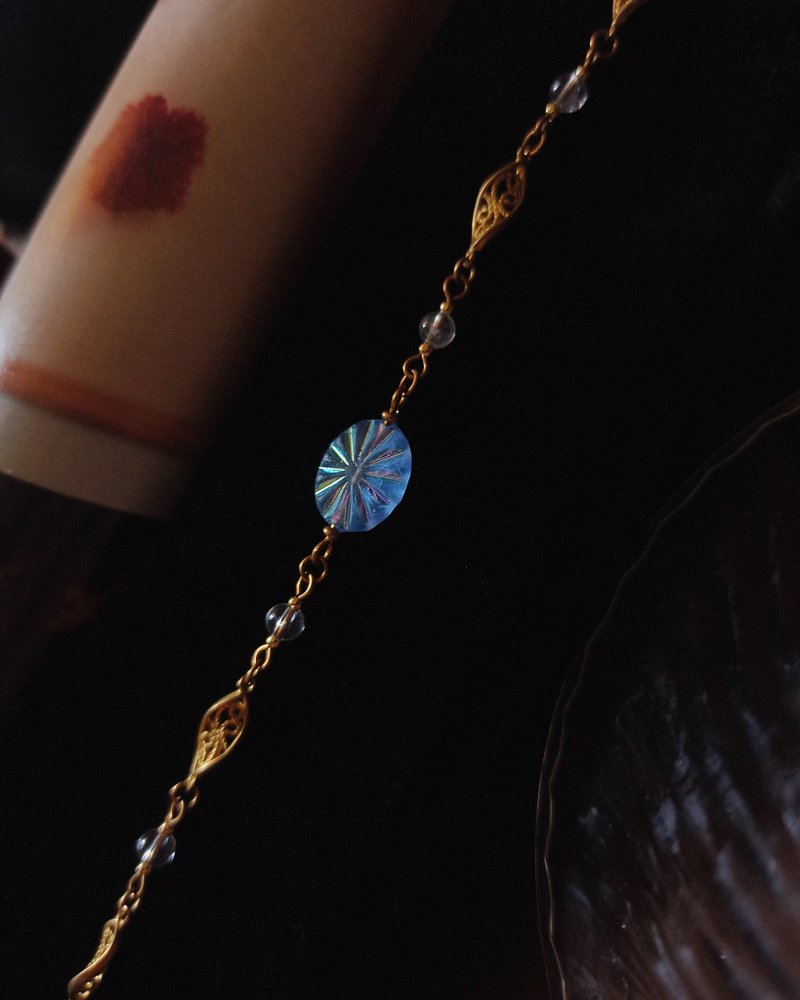 Antique Beaded Bronze Bracelet/Blue Sun-Customized wristbands - สร้อยข้อมือ - ทองแดงทองเหลือง สีน้ำเงิน