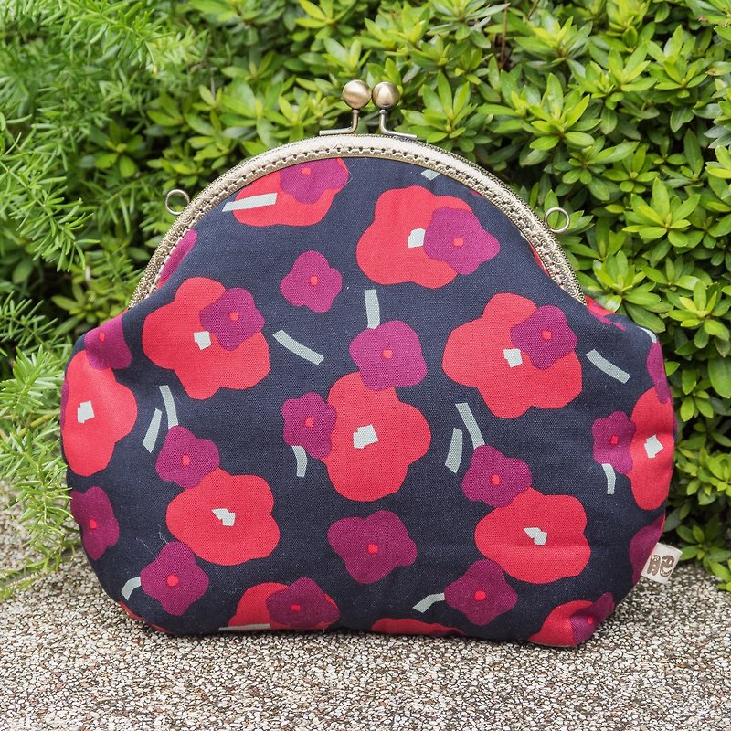 [Red purple Camellia - dark blue bottom] retro metal mouth gold bag - big section #随包##斜背#Japanese - Messenger Bags & Sling Bags - Cotton & Hemp Purple