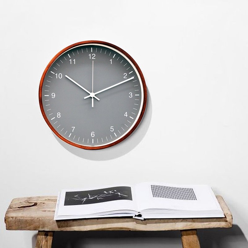 Nature Round-Silent wall clock in gray area of beech wood - Clocks - Wood Brown