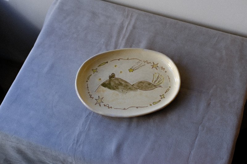 Suànn-Sian . 流星與山中小屋盤 | 橢圓盤 點心盤 大皿 - 盤子/餐盤/盤架 - 陶 綠色