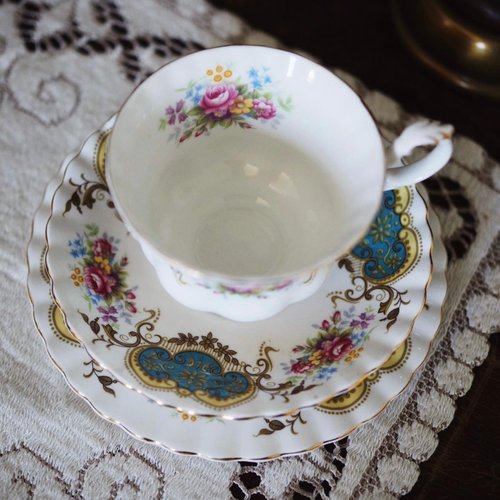 英国製　ロイヤルアルバート　26cmプレート　3種類 英国製 ロイヤルアルバート 26cmプレート 3種類