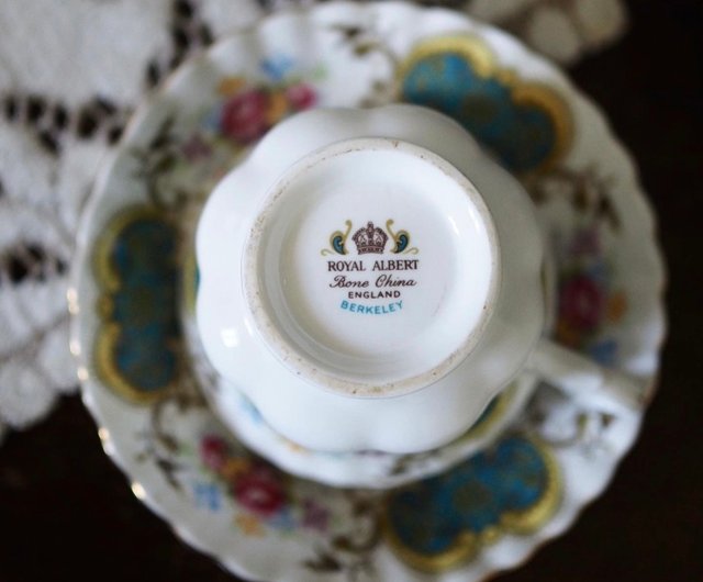 英国ロイヤルアルバート Japanese Plum ケーキ プレート 4枚 梅柄 英国ビンテージ】ロイヤルアルバート☆Japanese Plum☆ケーキ皿 3枚