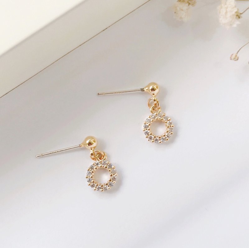 Tiny diamonds 14k gold inlaid ochre 925 sterling silver earrings handmade earrin - ต่างหู - โลหะ สีทอง
