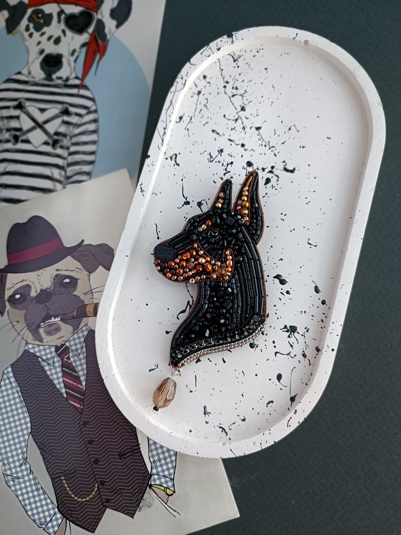 Beaded Doberman dog brooch - 胸針 - 其他材質 黑色