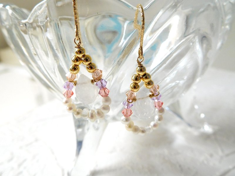 Bag 14K gold ear hook pink soft pearl crystal earrings - ต่างหู - กระดาษ สึชมพู