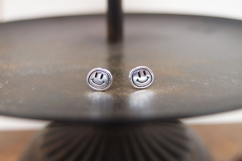 925 Sterling Silver Smiley Face Emoji Earrings - Earrings & Clip-ons - Silver 