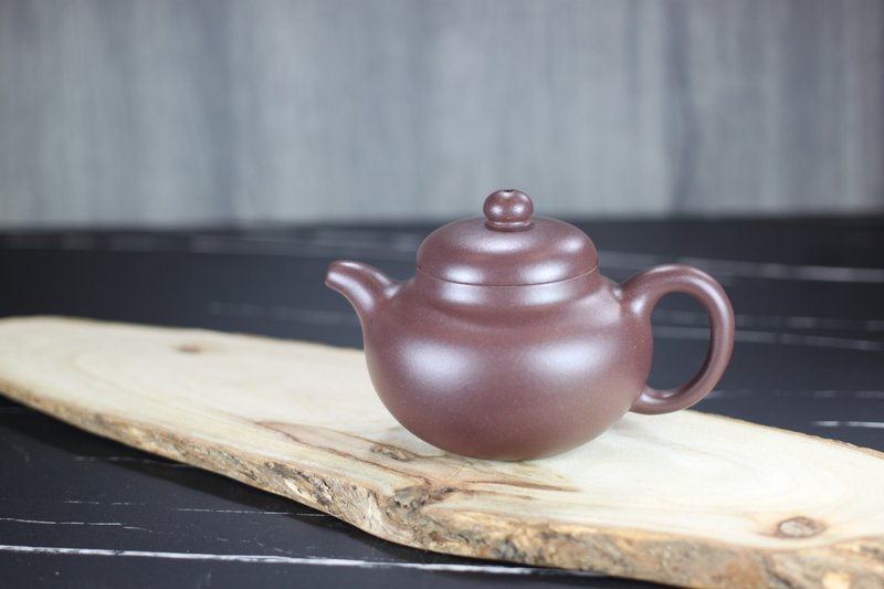 【送禮好物】柿圓 紫泥 宜興紫砂 吳倩助工製 180ml - 茶壺/茶杯/茶具 - 陶 
