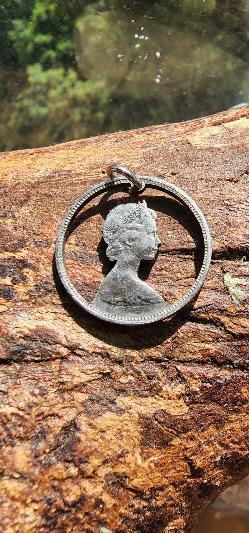 Coin Transformation Pendant (Entry Version Queen's Head) - พวงกุญแจ - วัสดุอื่นๆ สีเงิน