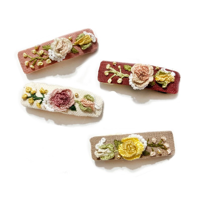 French rose three-dimensional embroidery hair clip - เครื่องประดับผม - พืช/ดอกไม้ หลากหลายสี