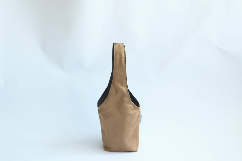 MaryWil麂皮雙面環保杯套飲料提袋-咖啡x卡其 - 杯袋/飲料提袋 - 棉．麻 咖啡色