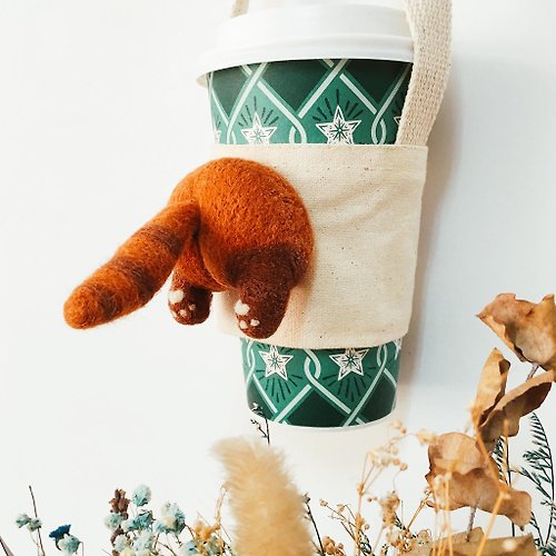 Raccoon butt wool felt eco-friendly cup holder eco-friendly cup bag free  name embroidery (English and numbers only) - Shop Hello Mermaid Beverage  Holders & Bags - Pinkoi