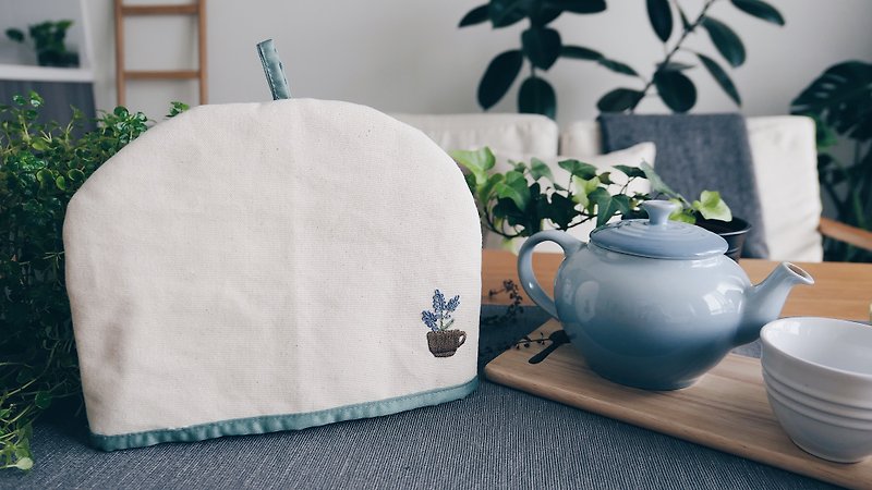 Tea Cozy | Tea Warmer | Hand-embroidered | Christmas | Home & Living | Kitchen - 茶壺/茶杯/茶具 - 繡線 綠色