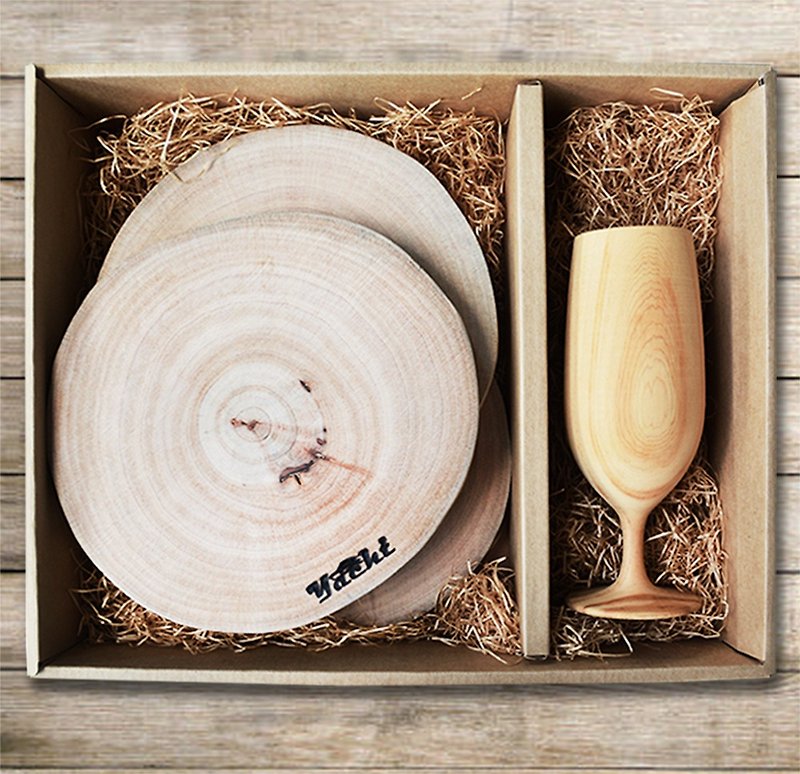 Camphor wood pot mat. juniper champagne glass gift box (camphor wood mat x 3 + cypress champagne glass x 1) - แก้ว - ไม้ สีนำ้ตาล